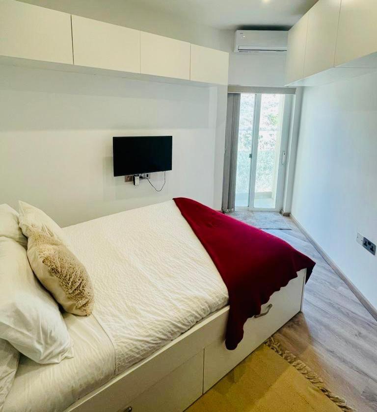 Front High End Apartment, Direct Sea Views. * Marsalforn
