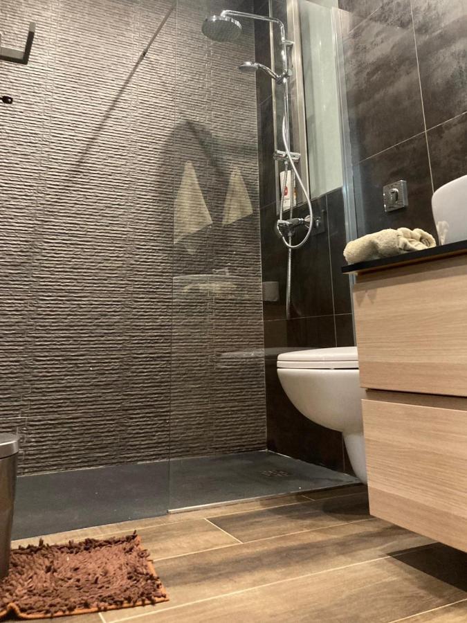 Front High End Apartment, Direct Sea Views. Apartamento