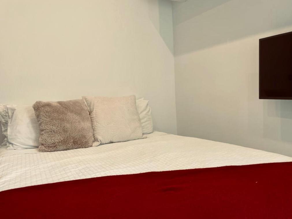 Apartament Front High End Apartment, Direct Sea Views. *