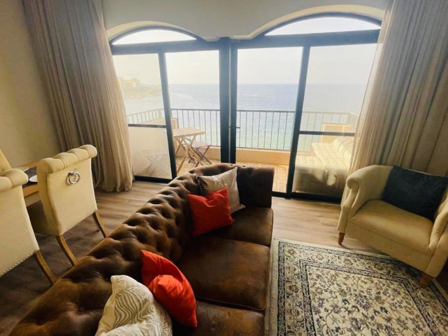 Apartamento Front High End Apartment, Direct Sea Views.